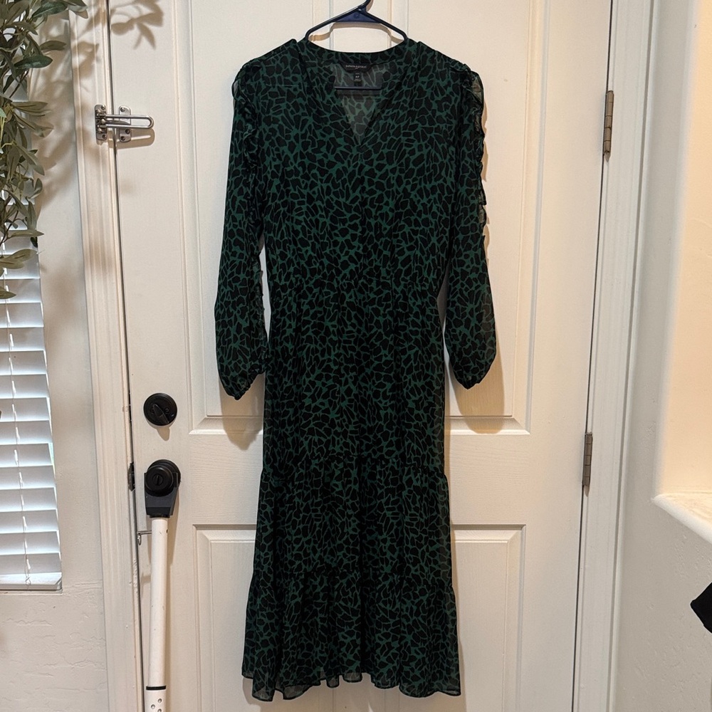 Banana Republic Dark Green Animal Print Long Sleeve Dress